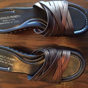Donald Pliner Sienna 7.5  Sandal